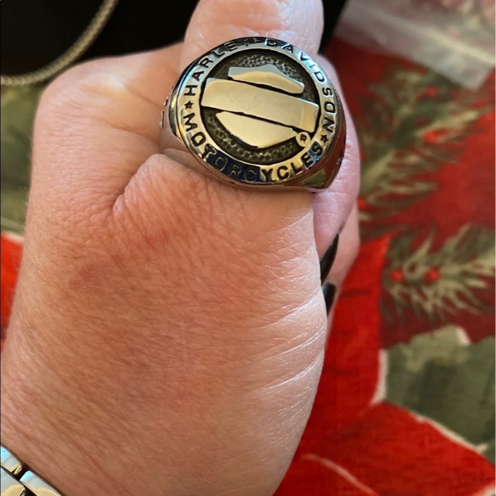 Limited! HD Mens Rings - Picture 4 of 9
